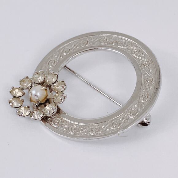 VTG Mid Century Brooch Silver Tone Rhinestone Fx Pearl Circle Wreath Pin 40s 50s - Picture 4 of 9